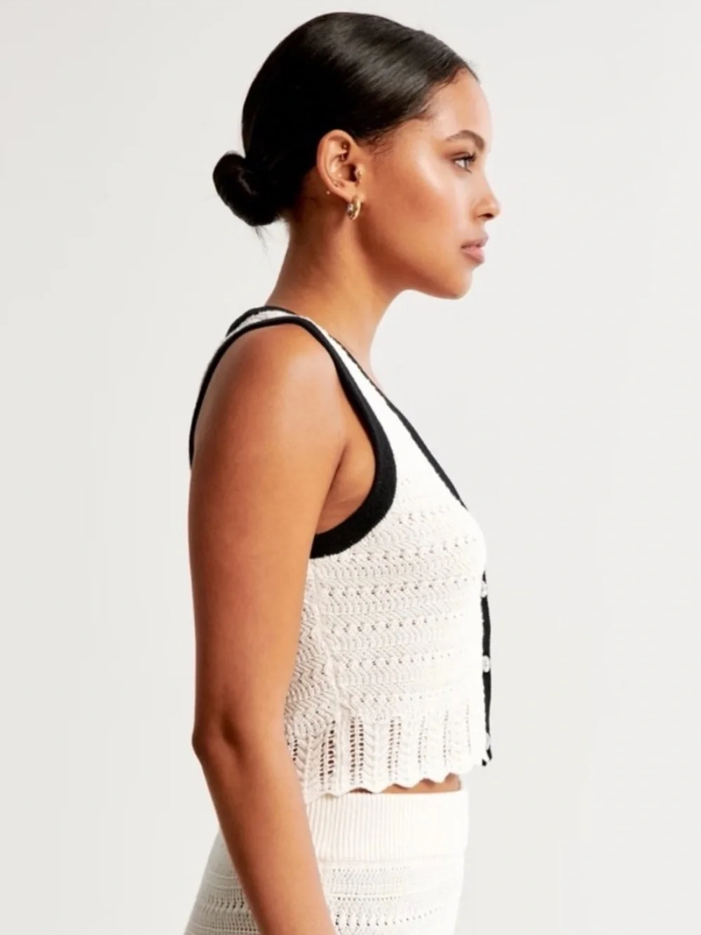 Abercrombie & Fitch Women's Crochet-Style Sweater Vest XL NWT - Picture 4 of 8